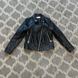 🖤⚡️BLACK PLEATHER JACKET⚡️🖤